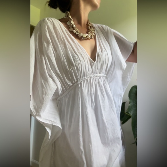 Zara White Vacation Dess - Picture 2 of 5